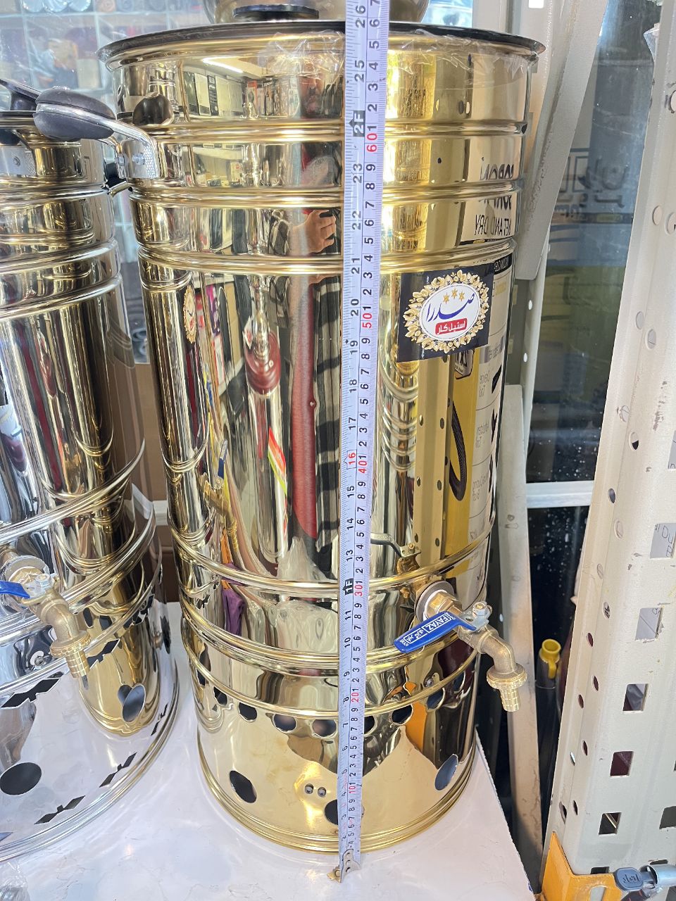 سماور گازی ۳۰ لیتری طلایی ضخیم استیل هییتی مجلسی بزرگ صنعتی صدرا استیل کار