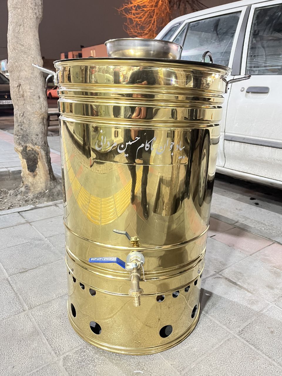 سماور گازی 40 لیتری طلایی ضخیم استیل هییتی مجلسی بزرگ صنعتی صدرا استیل کار